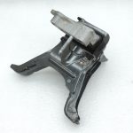 Toyota Corolla E21 1,2i 8NRFTS benzīna dzinēja gultnis, dzinēja kronšteins, labais 123050Y151