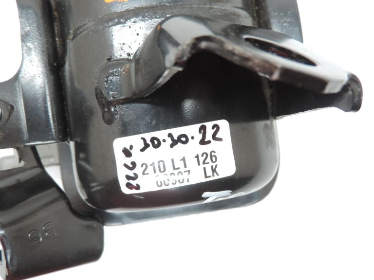 Toyota Corolla E21 1,2i 8NRFTS benzīna dzinēja gultnis, dzinēja kronšteins, labais 123050Y151