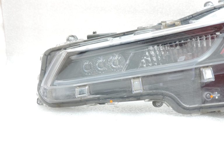 OE Toyota Corolla E21 priekšējais kreisais LED lukturis 8115002S60