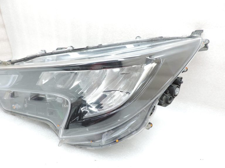 OE Toyota Corolla E21 priekšējais kreisais LED lukturis 8115002S60