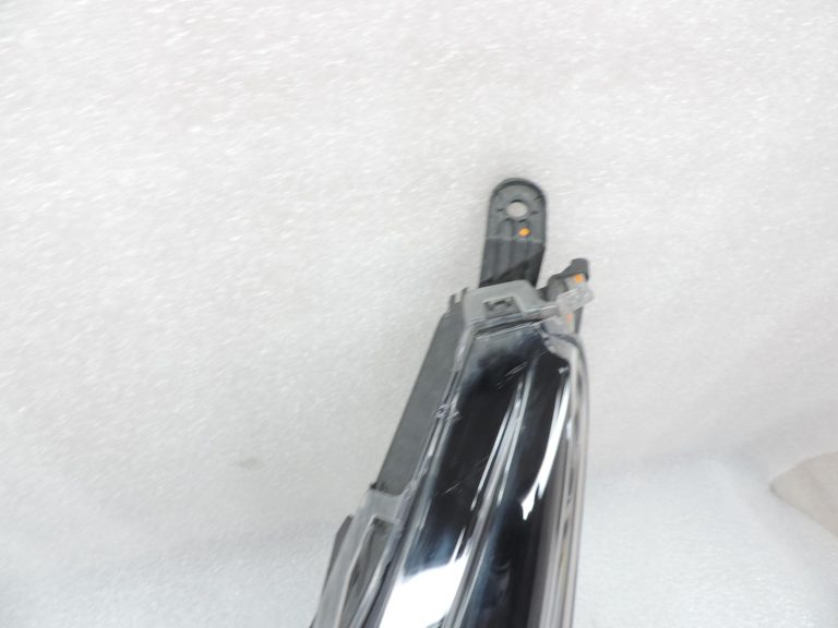 OE Toyota Corolla E21 priekšējais kreisais LED lukturis 8115002S60