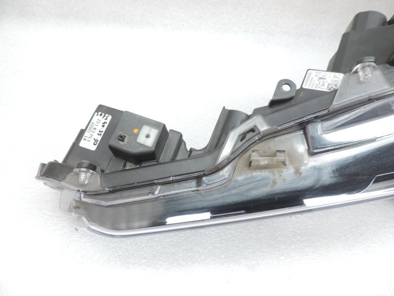 OE Toyota Corolla E21 priekšējais kreisais LED lukturis 8115002S60