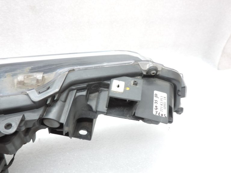 OE Toyota Corolla E21 priekšējais kreisais LED lukturis 8115002S60