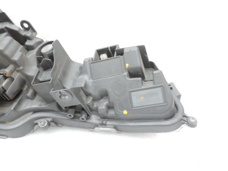 OE Toyota Corolla E21 priekšējais kreisais LED lukturis 8115002S60