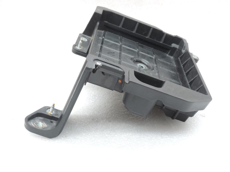 OE Toyota Corolla E21 akumulatora nodalījums 7440402830