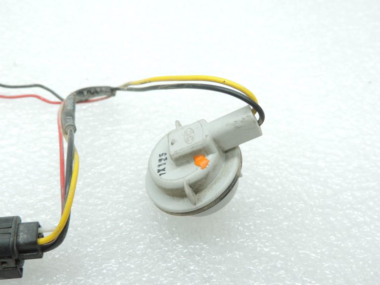 OE Opel Zafira C LED spuldzes turētājs aizmugurējai lukturim, ārējais