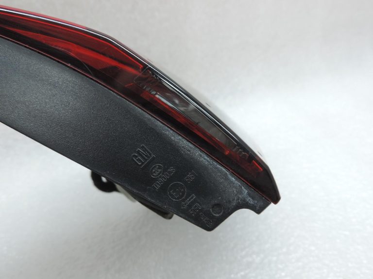 OE Opel Zafira C LED aizmugurējais lukturis, LED, kreisais, iekšējais, 13292358