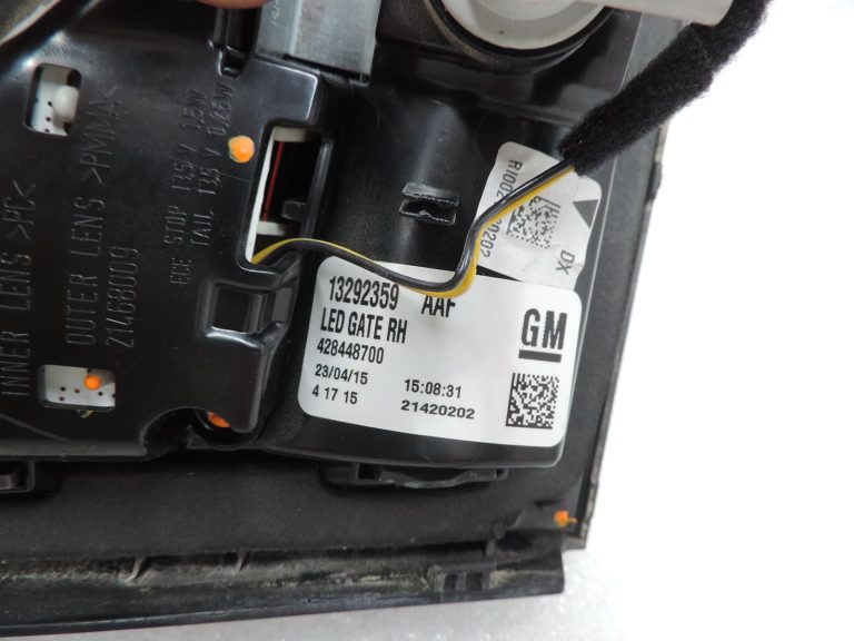 OE Opel Zafira C LED aizmugurējais lukturis, LED, labais, iekšējais, 13292359