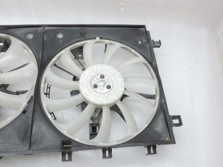 OE Toyota Corolla E21 1,2i 8NRFTS dzinēja ventilatora radiatora difuzors 167110Y260
