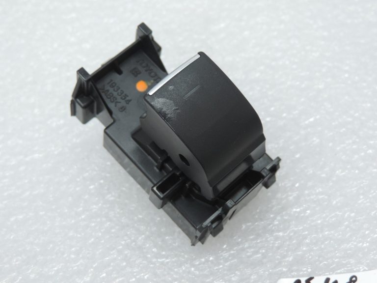 OE Toyota Corolla E21 aizmugurējo logu pacēlāju slēdzis 8481002250