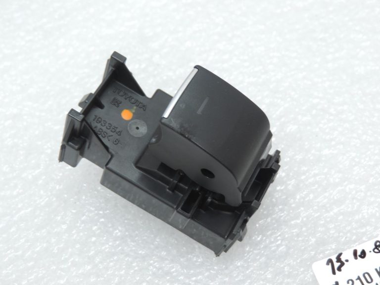 OE Toyota Corolla E21 aizmugurējo logu pacēlāju slēdzis 8481002250