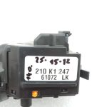 Toyota Corolla E21 universālis ar slīpajām aizmugurējām durvīm – stūres kolonnas slēdzis, tīrītāju slēdzis 8465202A30