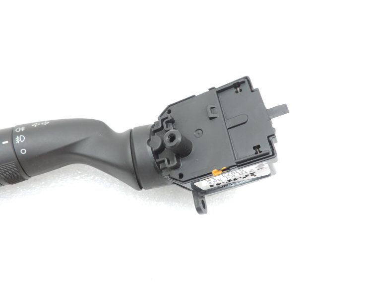 OE Toyota Corolla E21 pagrieziena signālu slēdzis, stūres kolonnas slēdzis, apgaismojuma slēdzis 8432902040