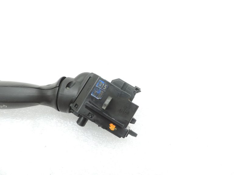 OE Toyota Corolla E21 pagrieziena signālu slēdzis, stūres kolonnas slēdzis, apgaismojuma slēdzis 8432902040