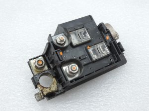 OE Toyota Corolla E21 akumulatora drošinātāju kārba 8262012310 akumulatora drošinātājs 140 A