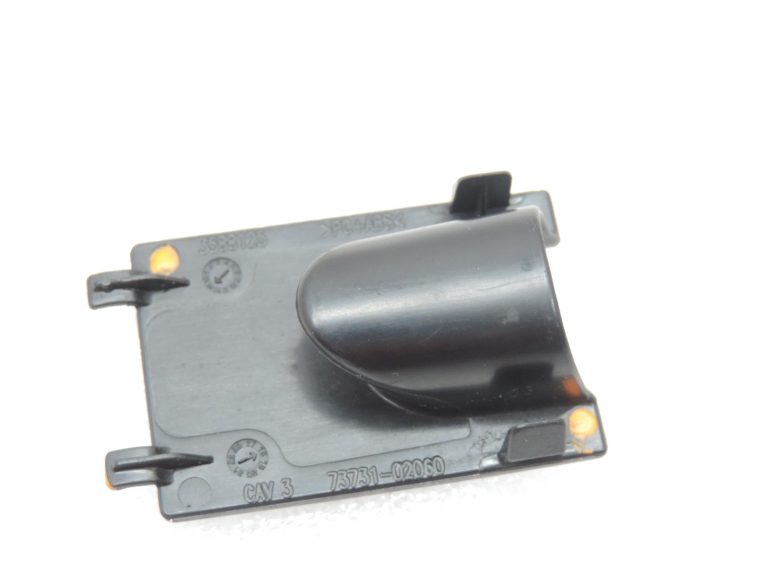OE Toyota Corolla E21 Isofix stiprinājuma uzgalis 7373102060C0