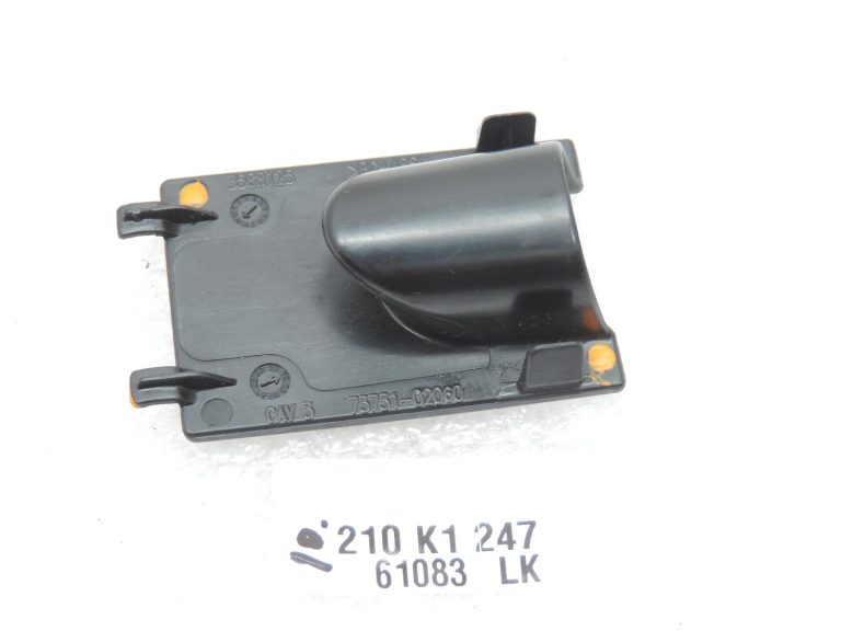 OE Toyota Corolla E21 Isofix stiprinājuma uzgalis 7373102060C0