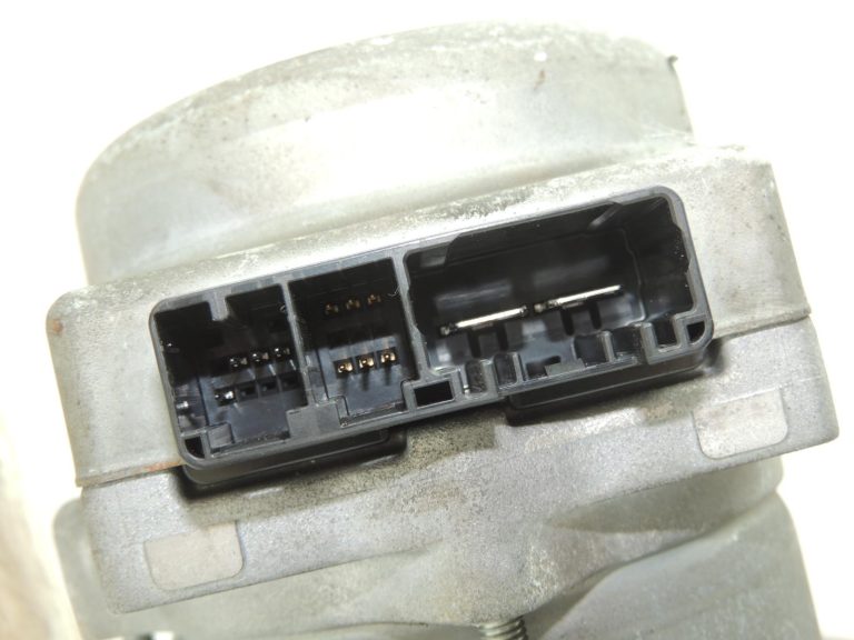 Toyota Corolla E210 elektriskās stūres kolonnas servodzinējs 4520A02390 4520A-02390