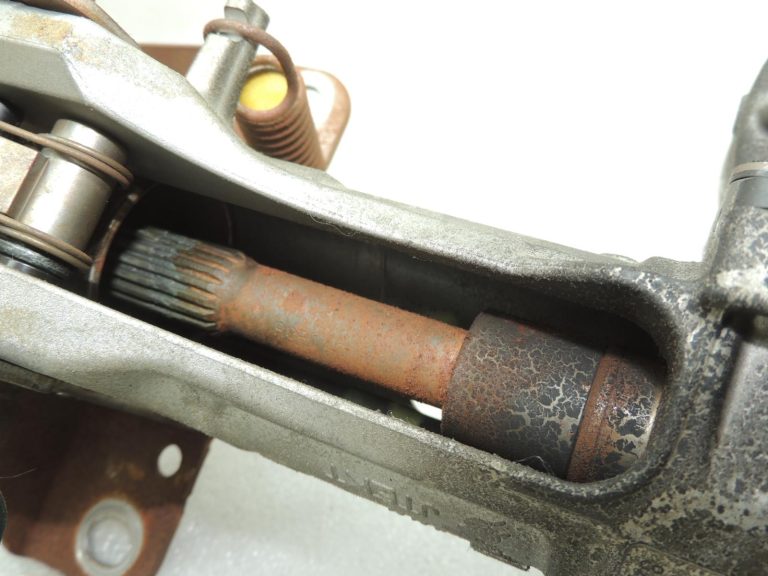 Toyota Corolla E210 elektriskās stūres kolonnas servodzinējs 4520A02390 4520A-02390