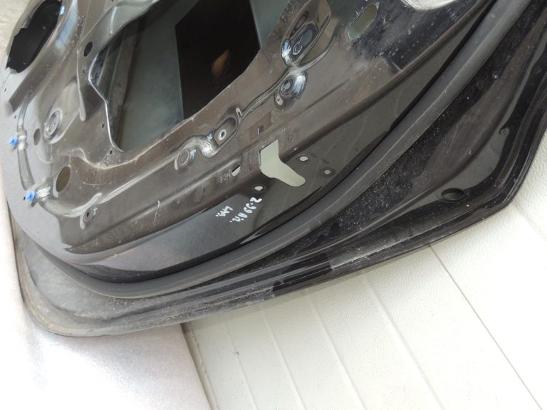 Opel Zafira C Tourer aizmugurējā labā durvī, melna, GAR 13355183, oriģinālā