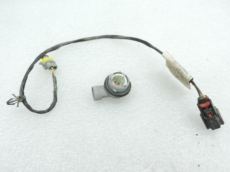 OE Opel Zafira C aizmugurējie miglas lukturi ar lukturu turētāju un vadu