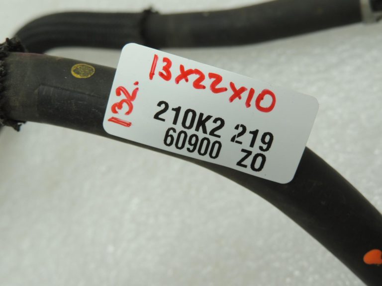 Toyota Corolla E210, C-HR, Auris 1.2T dzesēšanas šķidruma caurule 1628647010, 1628547010