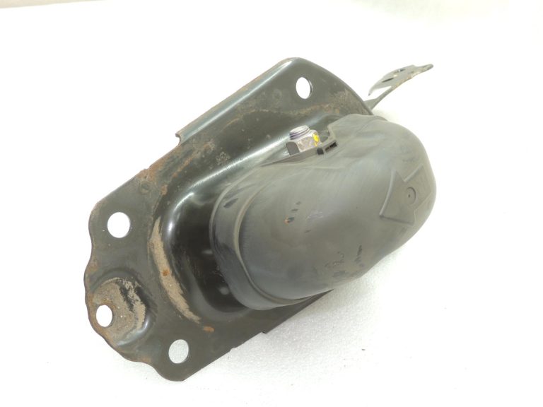 Toyota Corolla E210 aizmugurējā labā puse garenvirziena svira, komplekts 48760F4010 4871702060 OE