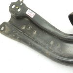 Toyota Corolla E210 aizmugurējā labā puse garenvirziena svira, komplekts 48760F4010 4871702060 OE
