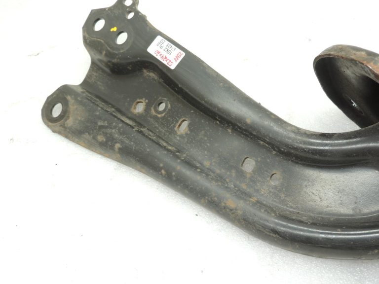 Toyota Corolla E210 aizmugurējā labā puse garenvirziena svira, komplekts 48760F4010 4871702060 OE