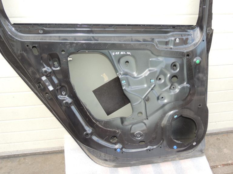 Opel Zafira C Tourer aizmugurējā kreisā durvīte, melna, GAR 13355182, oriģināla