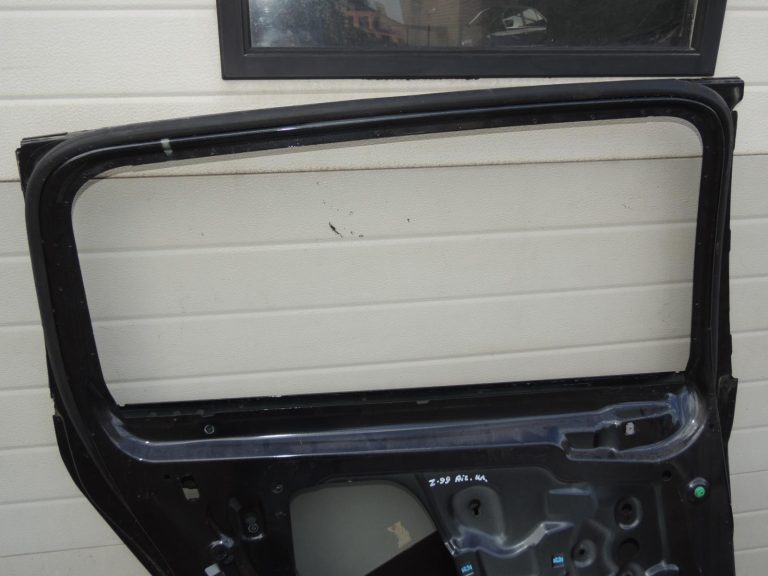 Opel Zafira C Tourer aizmugurējā kreisā durvīte, melna, GAR 13355182, oriģināla