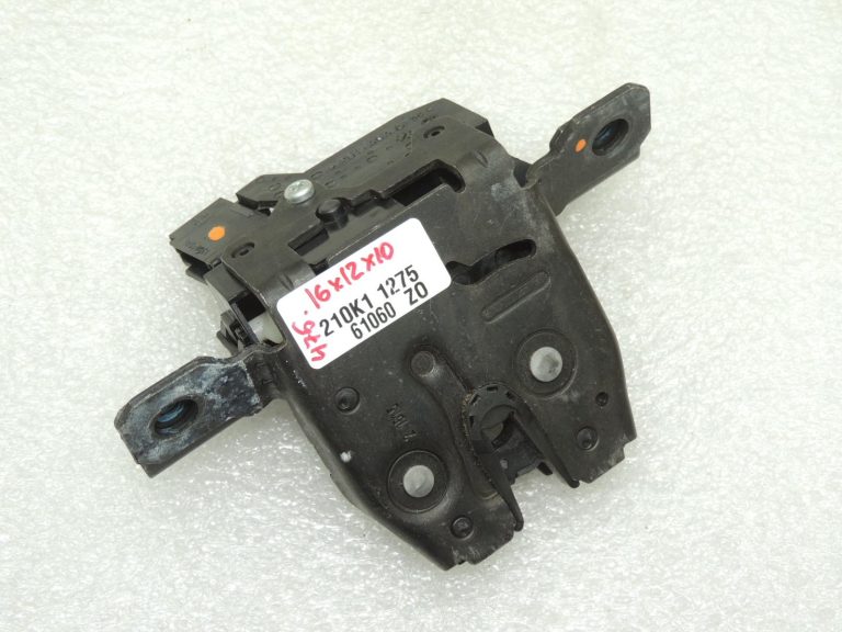 Opel Zafira C Tourer bagāžnieka durvju slēdzene 13587646 13509599 OE