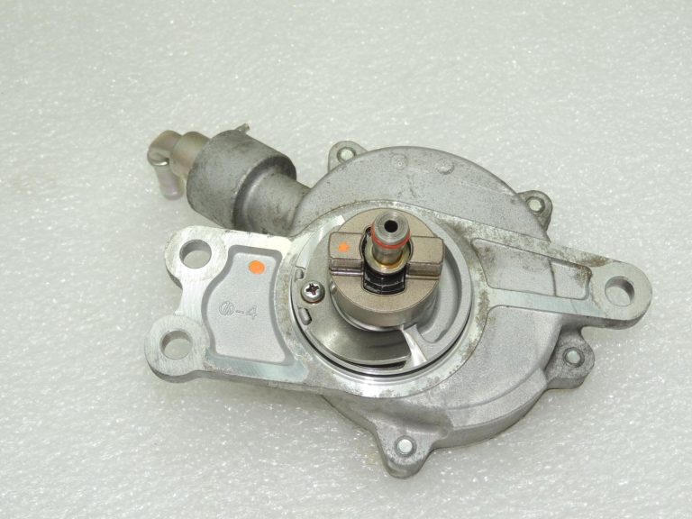 Toyota Corolla E210 C-HR Auris 1.2T vakuuma sūknis 2930047050