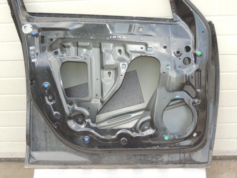 Opel Zafira C Tourer priekšējā kreisā durvju puse (vadītāja puse) GAR 13355178 OE