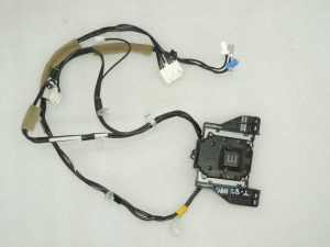 „Toyota Yaris IV“ GPS antenas, navigācijas turētāja un kabeļu komplekts 868800D040 86862K0010 OE
