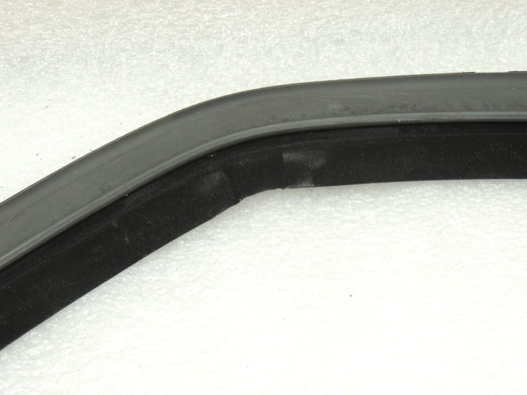 Opel Zafira C Tourer durvju blīvējums loga nišā priekšā pa labi 13259969 OE