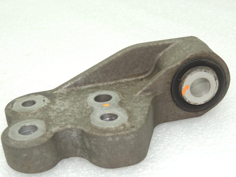 Toyota Corolla E210 1.2T griezes momenta balsts, dzinēja balsts 123640Y180 OE