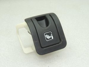 „Toyota Yaris IV“ ISOFIX pārsegs ar „Top Tether“ vaduli 73717K0020C0 73735K0030 OE