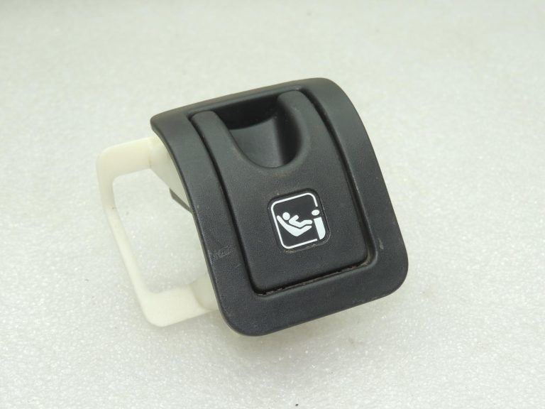 „Toyota Yaris IV“ ISOFIX pārsegs ar „Top Tether“ vaduli 73717K0020C0 73735K0030 OE
