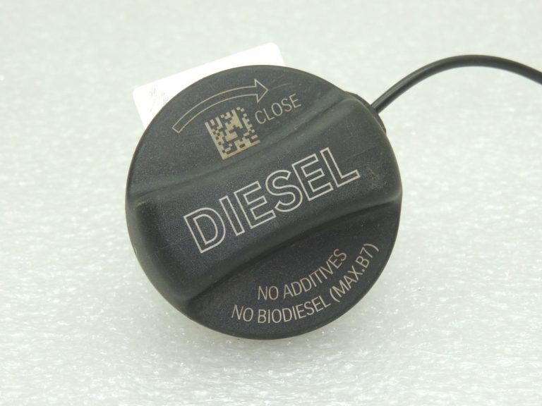 BMW G30, G31, G20, G30 dīzeļdegvielas tvertnes vāciņš, aizbīdnis 16117482901 OE