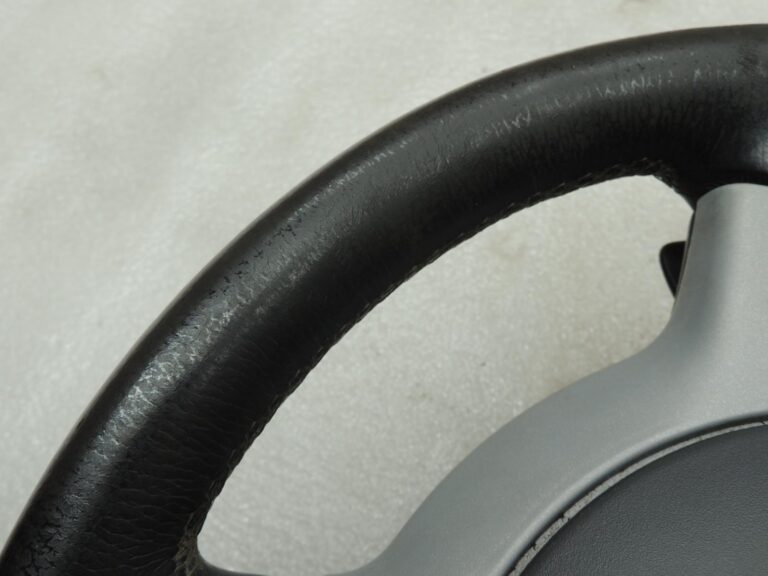 Smart Fortwo 450 Roadster 452 sporta stūre ar ādas apdari un pārnesumu pārslēgšanas svirām Q0008772V004C72W00