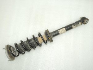 BMW G30 aizmugurējais amortizators, atsperes, domlagers 33526866615 6866615 OE