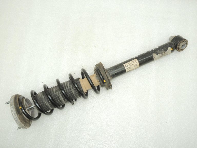 BMW G30 aizmugurējais amortizators, atsperes, domlagers 33526866615 6866615 OE