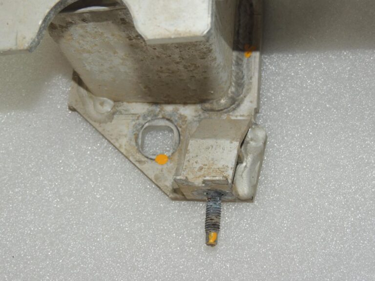 BMW G30 G31 aizmugurējais bampera kronšteins ECE 51127387334 7387334 OE