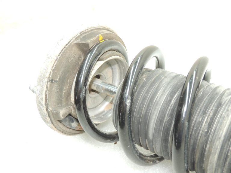 BMW G30 aizmugurējais amortizators, atsperes, domlagers 33526866615 6866615 OE