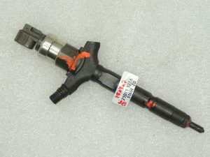 Opel Signum, Vectra C, Saab 9-5, Renault Espace 3.0 V6 degvielas iesmidzinātājs 98432375 OE
