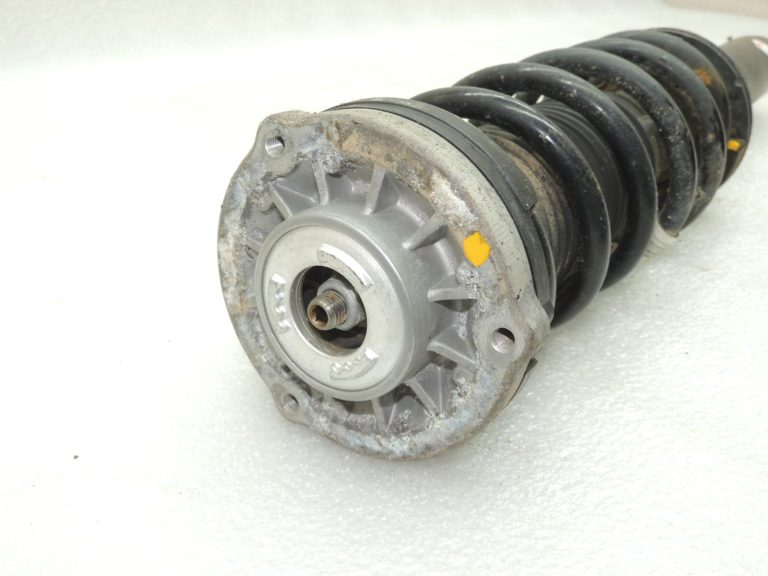 BMW G30 G31 priekšējais labais amortizators, atsperes 31316866608 6866608 OE