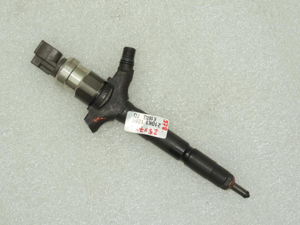 Opel Signum, Vectra C, Saab 9-5, Renault Espace 3.0 V6 degvielas iesmidzinātājs 98432375 OE