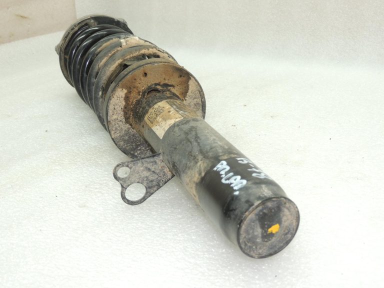 BMW G30 G31 priekšējais labais amortizators, atsperes 31316866608 6866608 OE