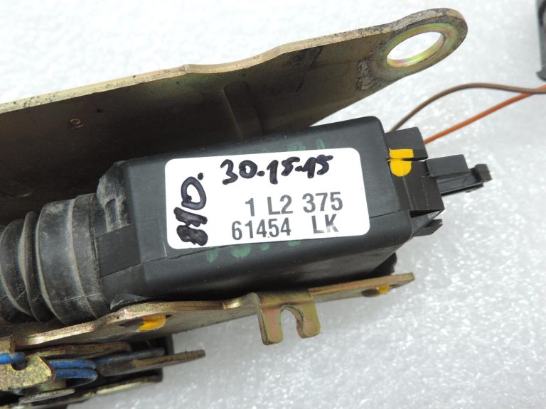 OE Smart ForTwo W450 priekšējā kreisā durvju slēdzene 0002855V008